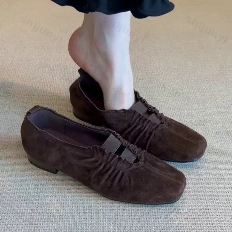 Vintage Outdoor Fashion - Square Toe Women's Mary Jane Shoes