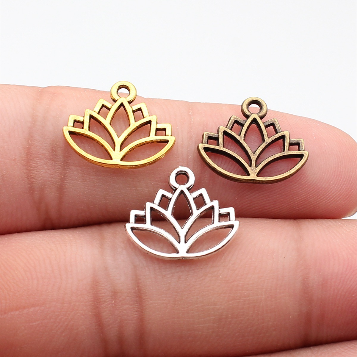 WYSIWYG 20pcs 16x14mm 3 Colors - Vintage Fashion Stores 评论和价格