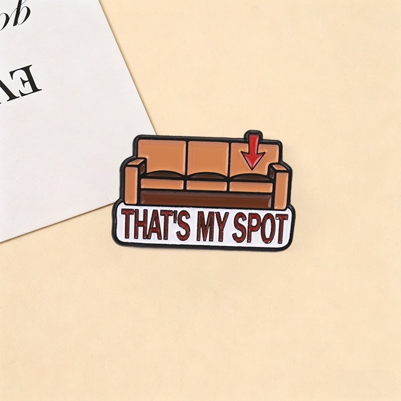 That's My Spot Enamel Pin Vint - Vintage Fashion Quotes 评论和价格