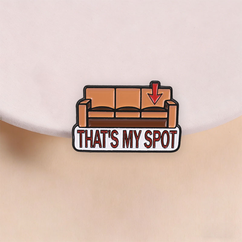 That's My Spot Enamel Pin Vint - Vintage Fashion Quotes 评论和价格